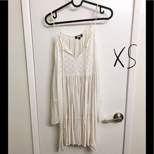 XS white cut out shoulder dress
